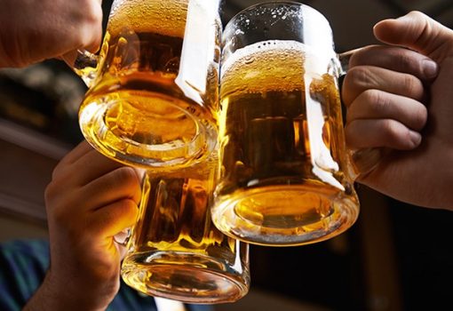 Why do Vietnamese people like drinking?
